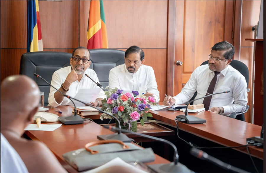 Cuộc họp tại Bộ Phật giáo, Tôn giáo và Văn hóa Sri Lanka